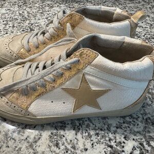 ShuShop High-Top Sneakers size 8.5